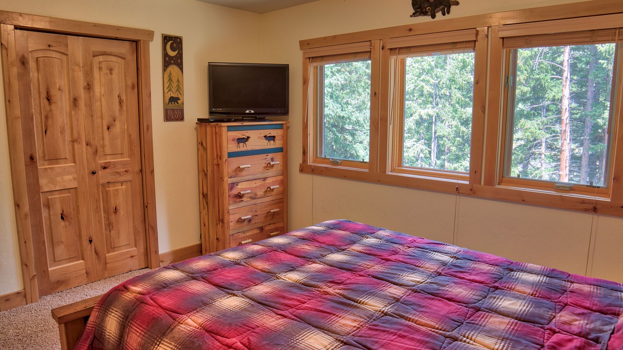 Photo of Bedroom in Blue River