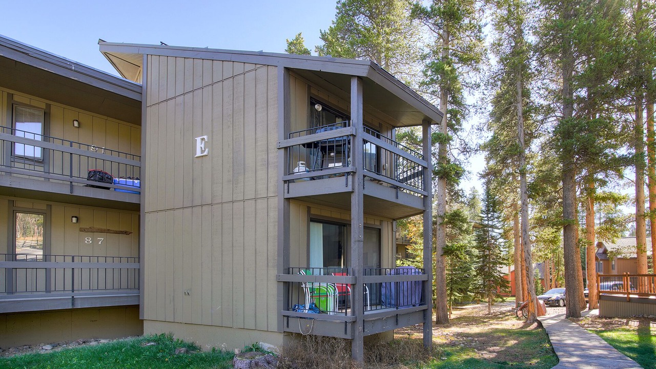 Photo of Outdoor in Peak 8