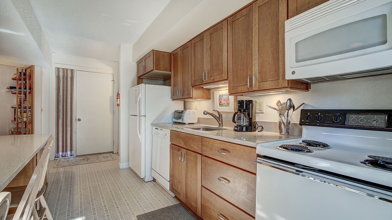 Photo of Kitchen in Peak 8