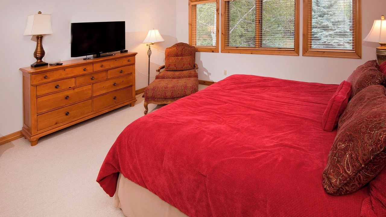 Photo of Bedroom in Edwards