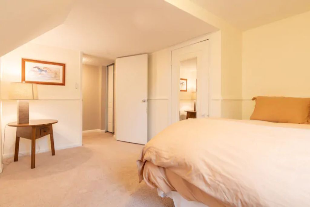 Photo of Bedroom in Edgewater