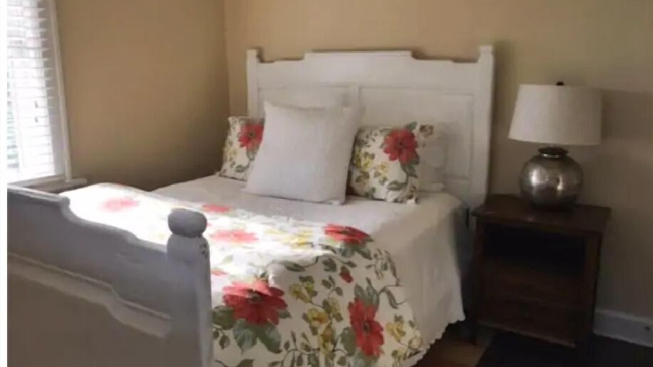 Photo of Bedroom in Edgewater