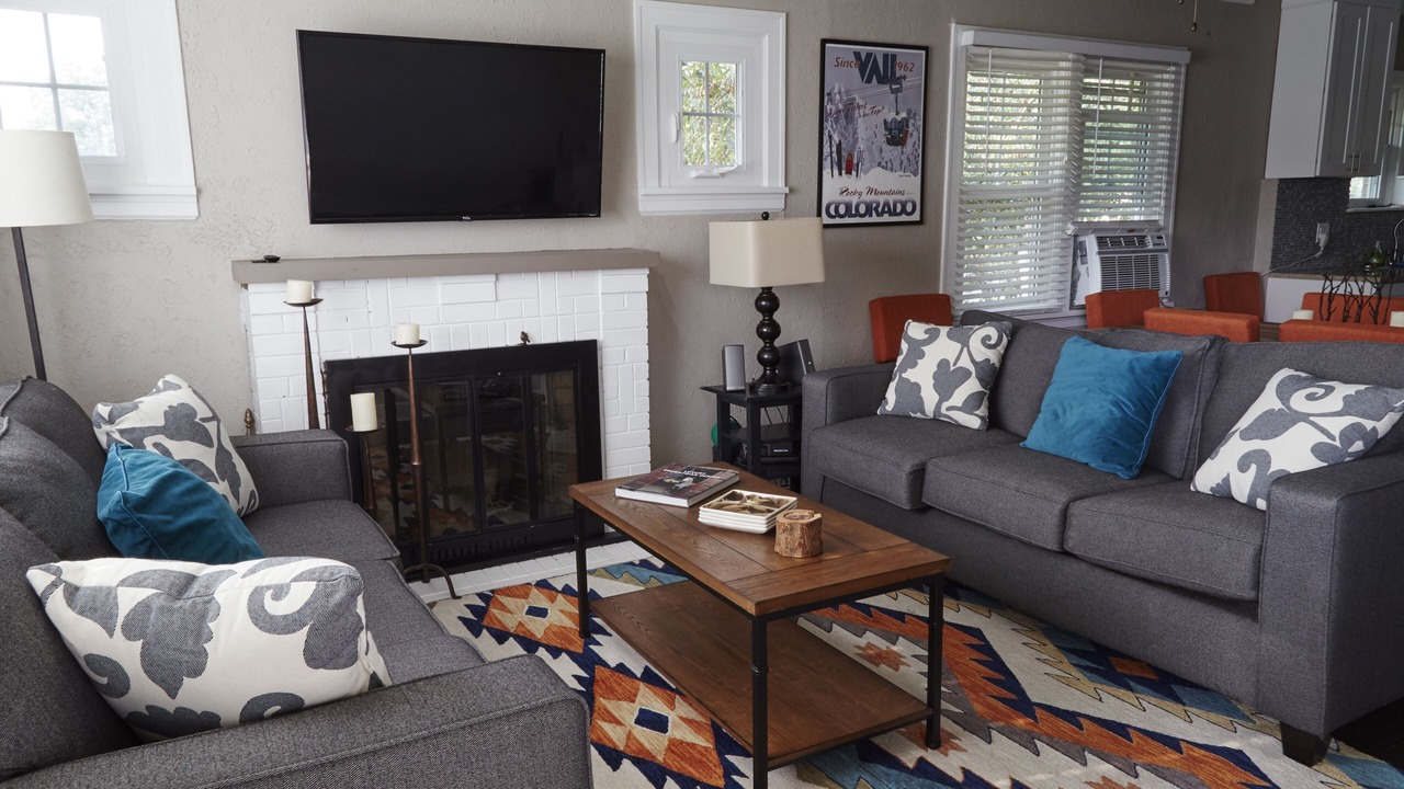 Photo of Livingroom in Edgewater