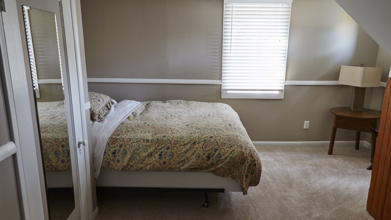 Photo of Bedroom in Edgewater