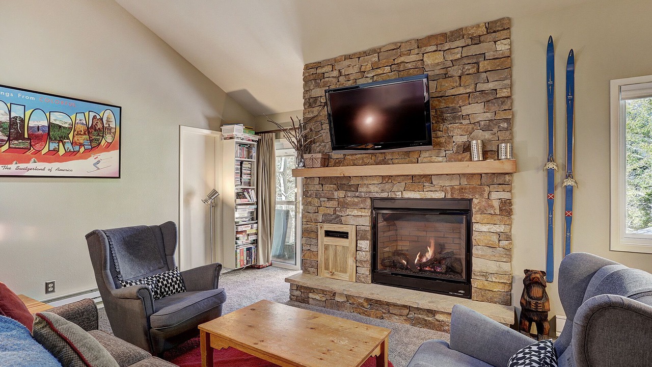 Photo of Livingroom in Keystone