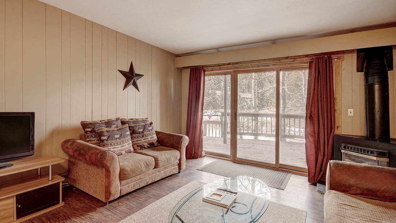 Photo of Bedroom in Mountain House