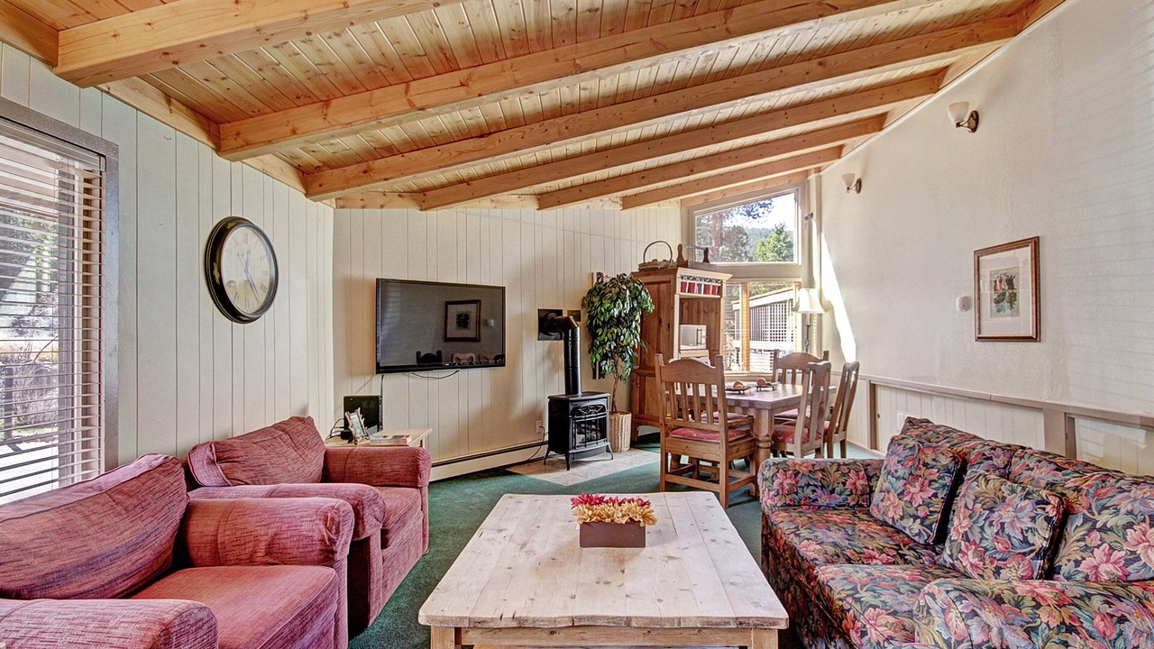 Photo of Bedroom in Mountain House