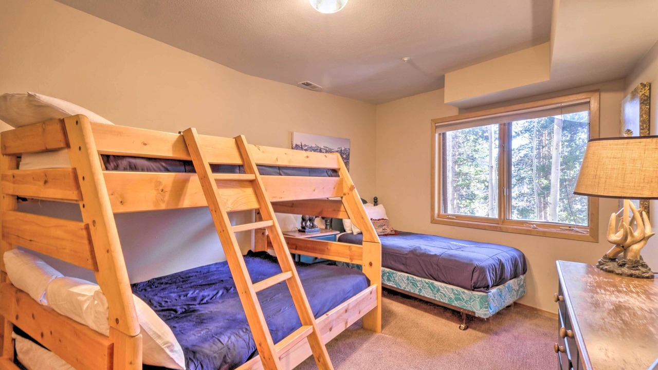 Photo of Bedroom in Four O'Clock