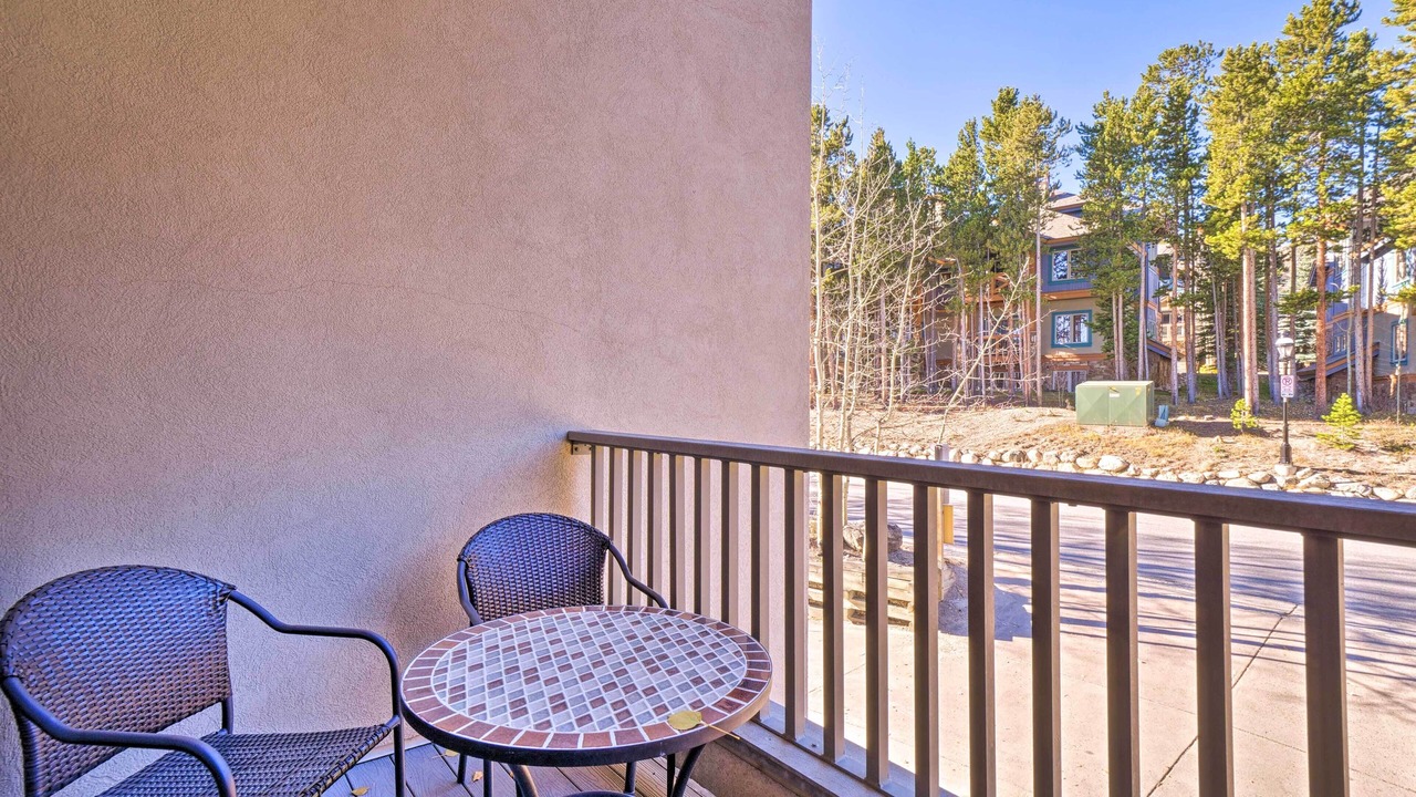 Photo of Patio Balcony in Four O'Clock