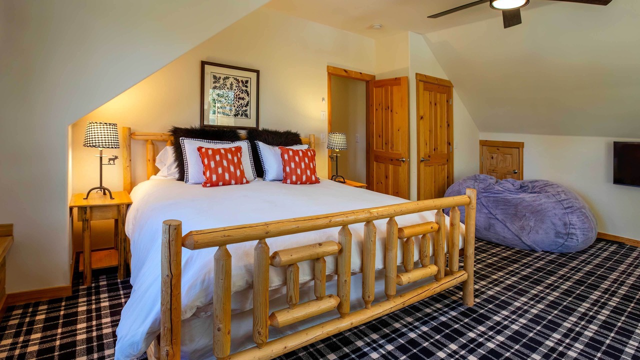 Photo of Bedroom in Winter Park Highlands