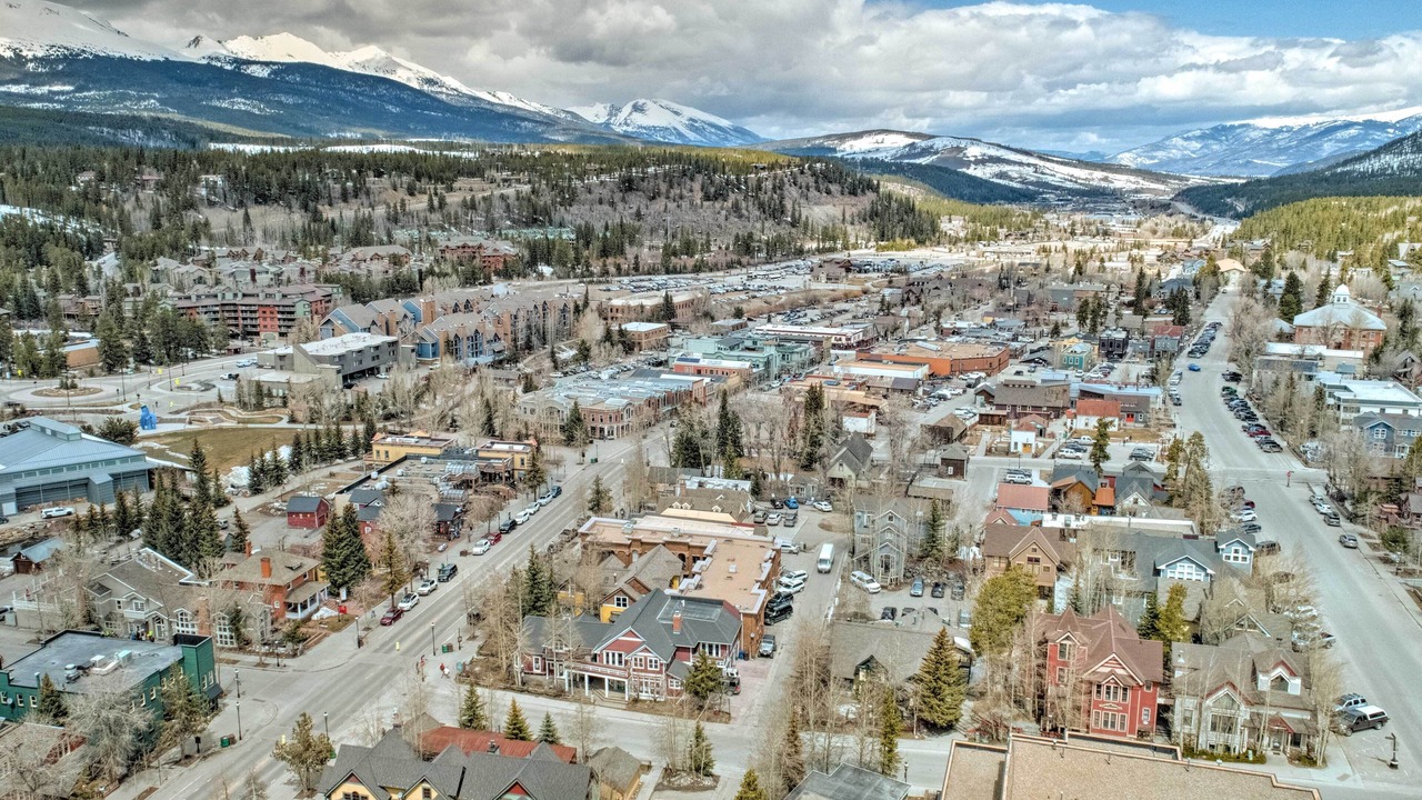 Photo of Others in Peak 9