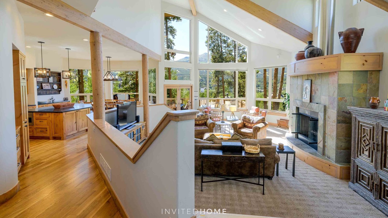 Photo of Livingroom in Historic District
