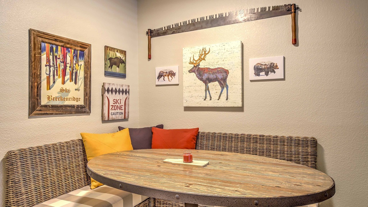 Photo of Livingroom in Four O'Clock