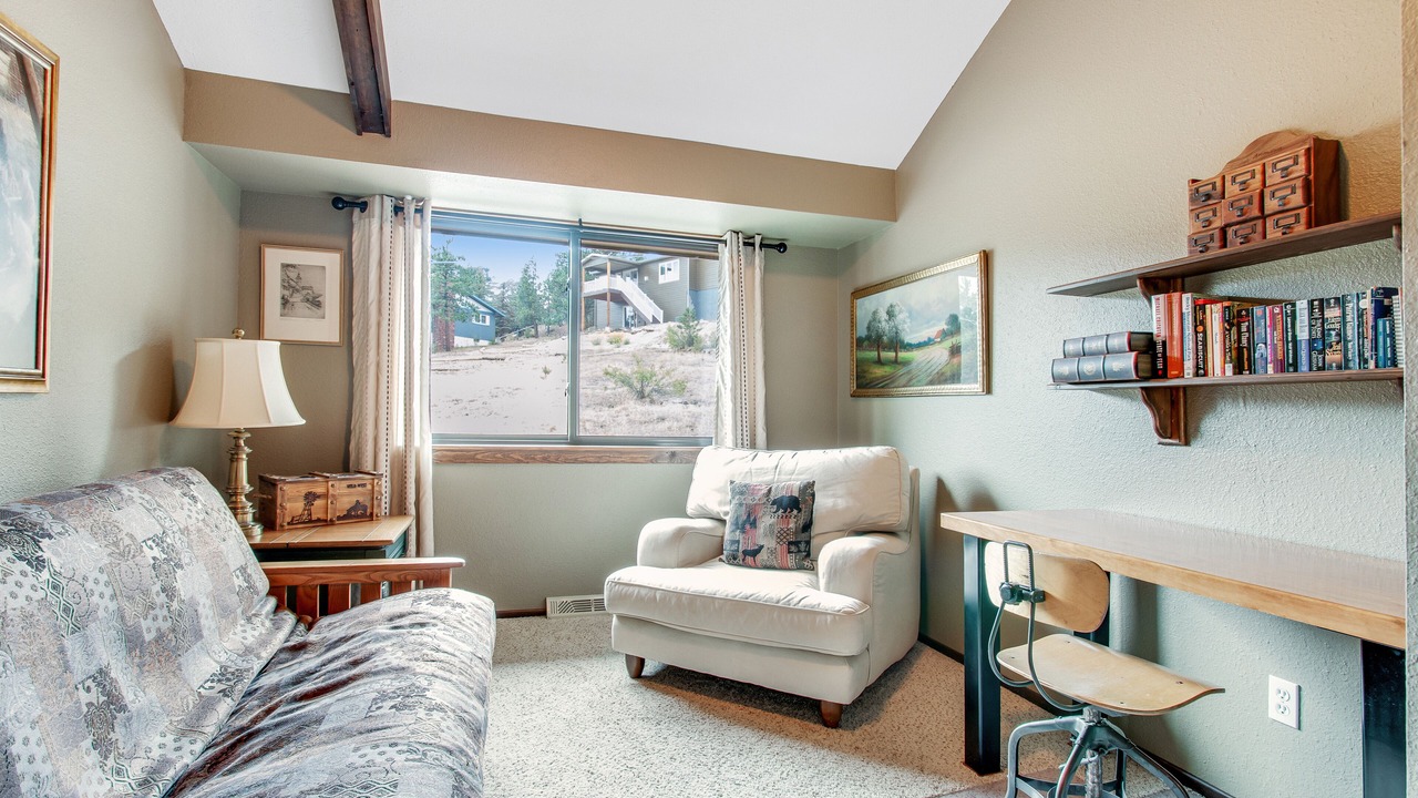 Photo of Livingroom in Carriage Hills