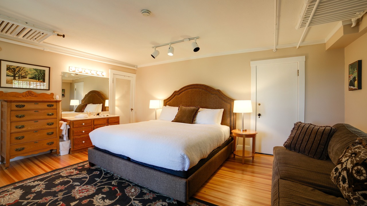 Photo of Bedroom in Broadmoor