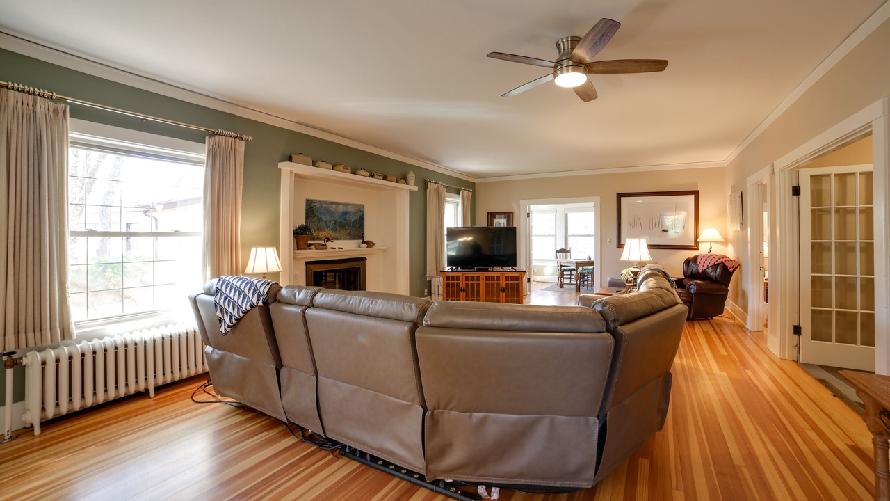 Photo of Livingroom in Broadmoor