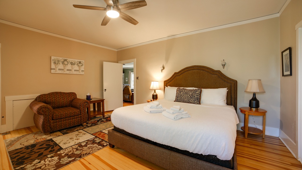 Photo of Bedroom in Broadmoor