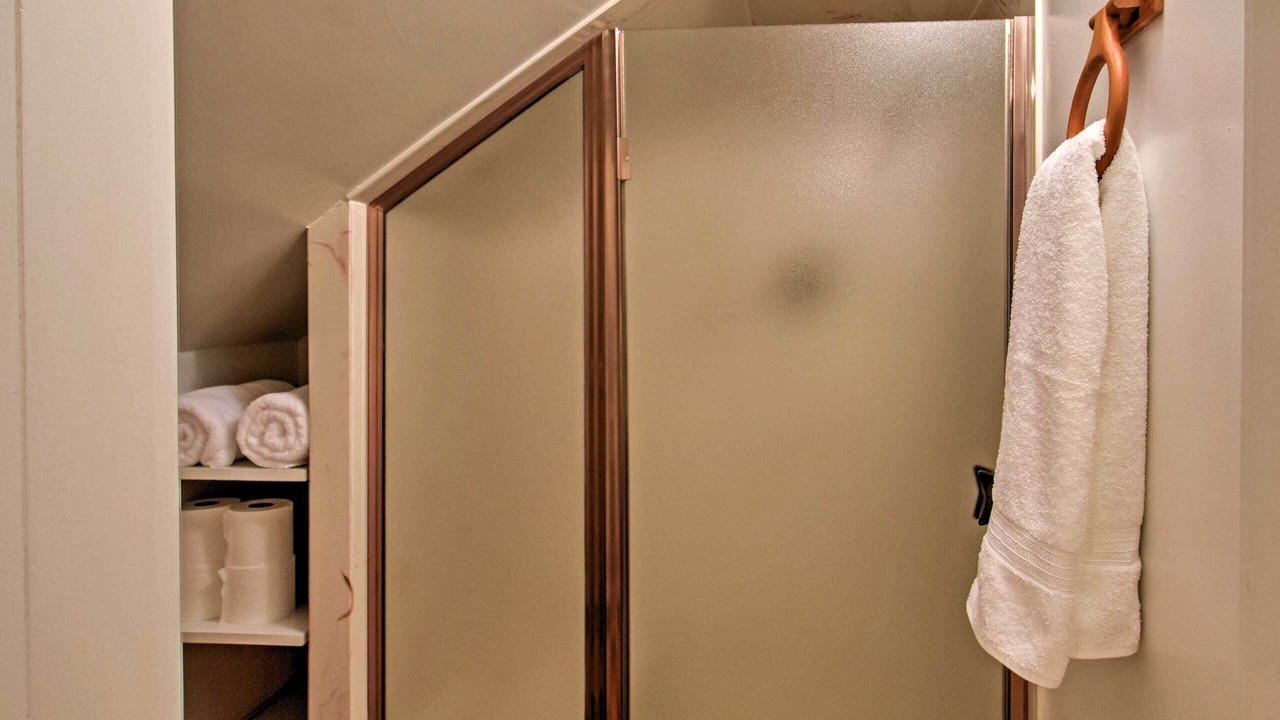 Photo of Bathroom in Broadmoor