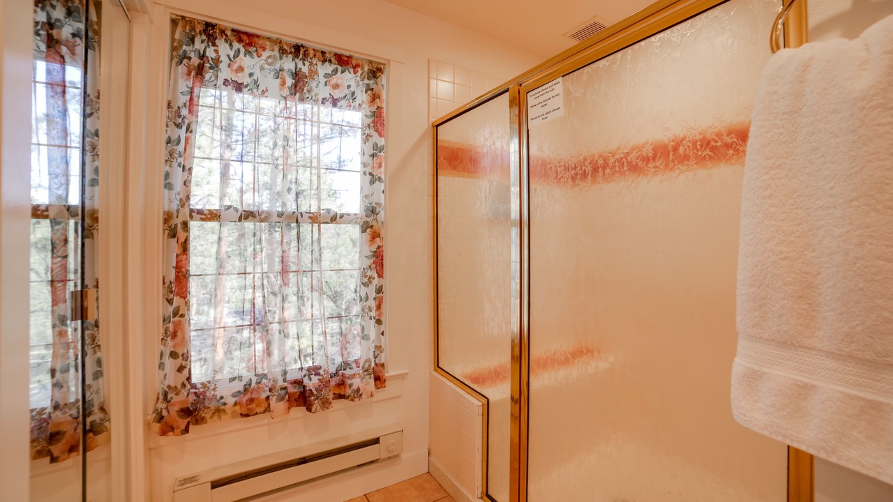 Photo of Bathroom in Broadmoor