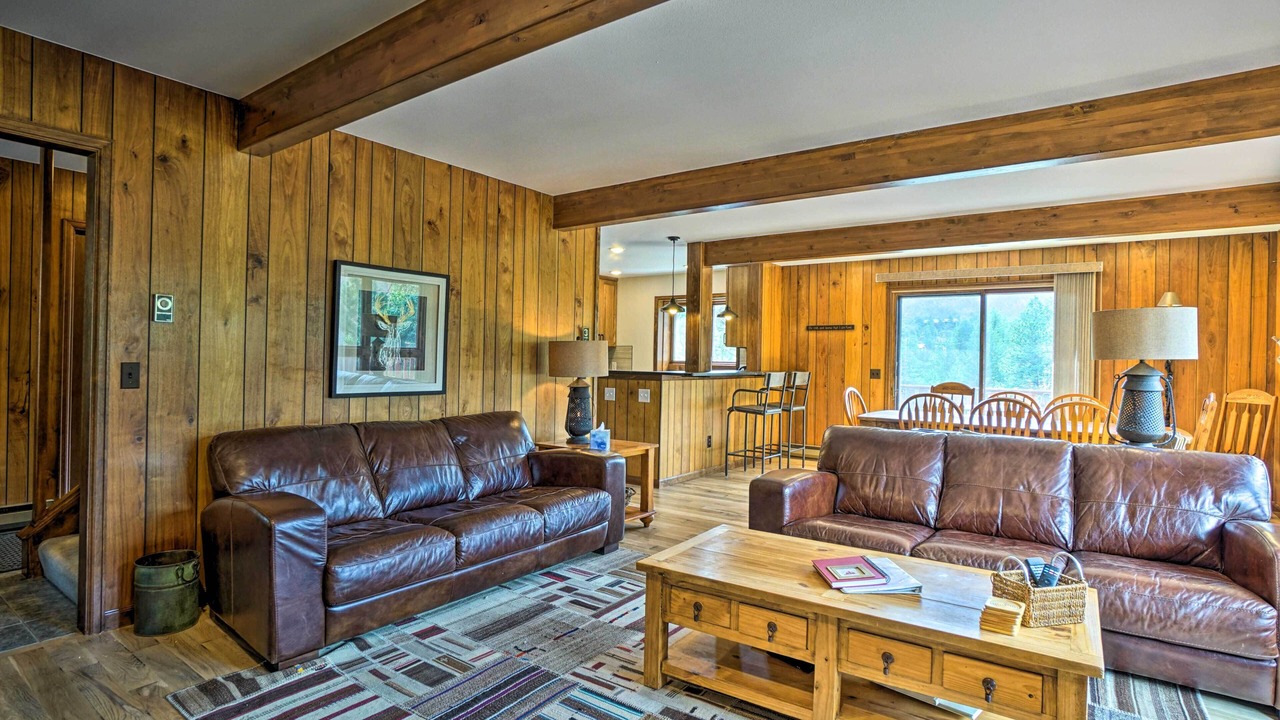 Photo of Livingroom in Carriage Hills