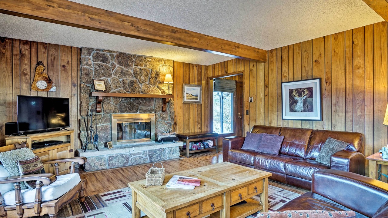Photo of Livingroom in Carriage Hills