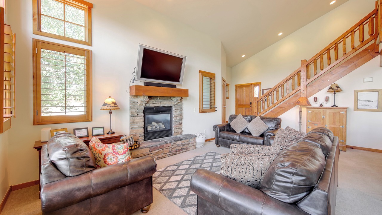 Photo of Livingroom in Grand Elk Ranch