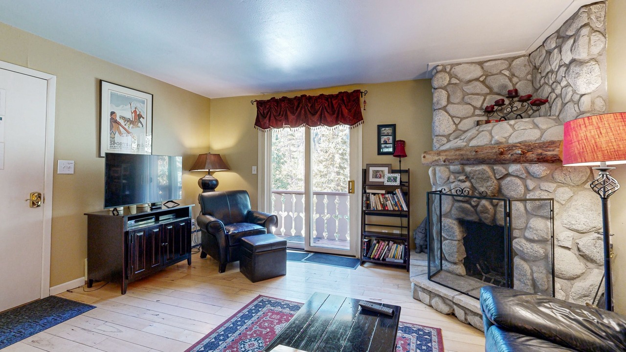 Photo of Livingroom in Vail