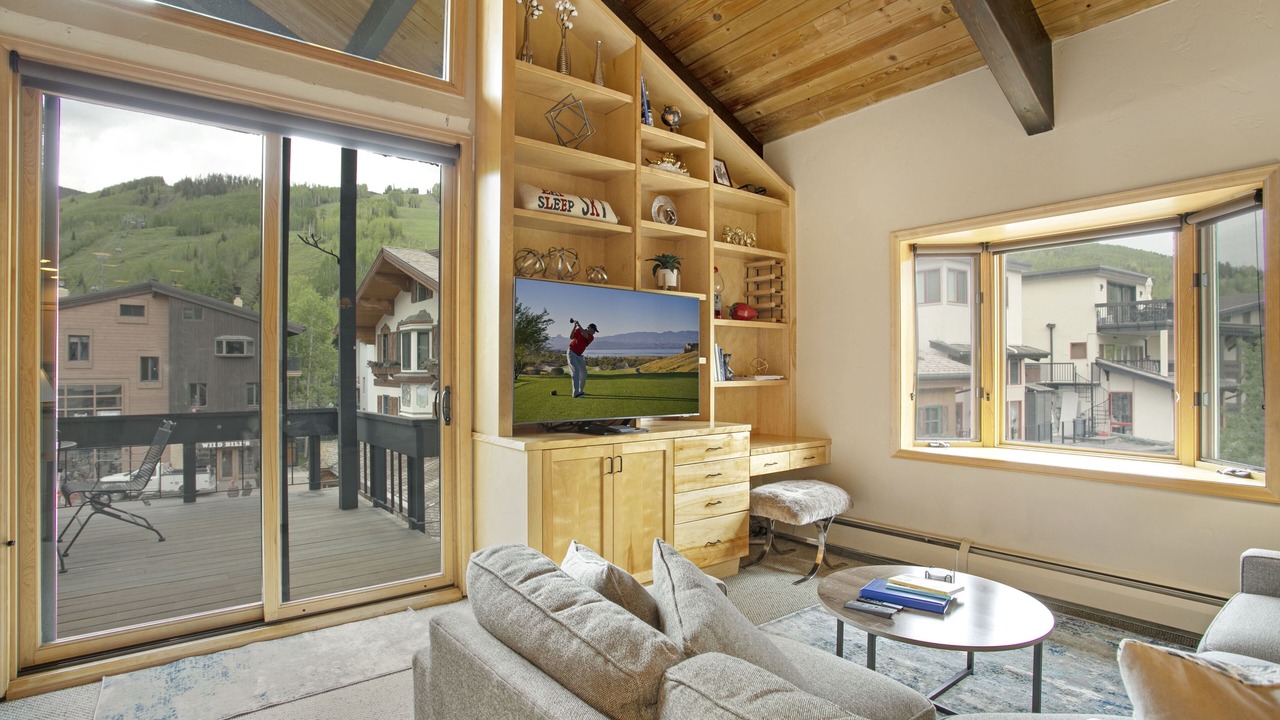 Photo of Livingroom in Vail