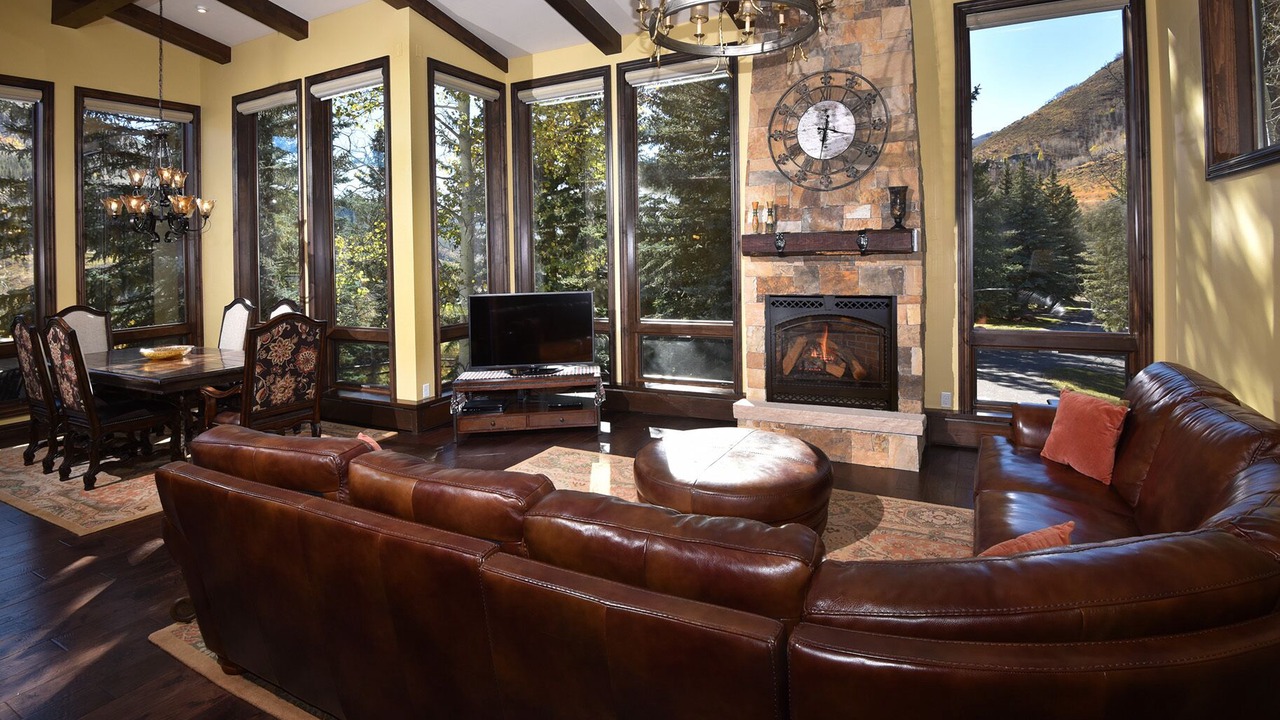 Photo of Livingroom in Vail