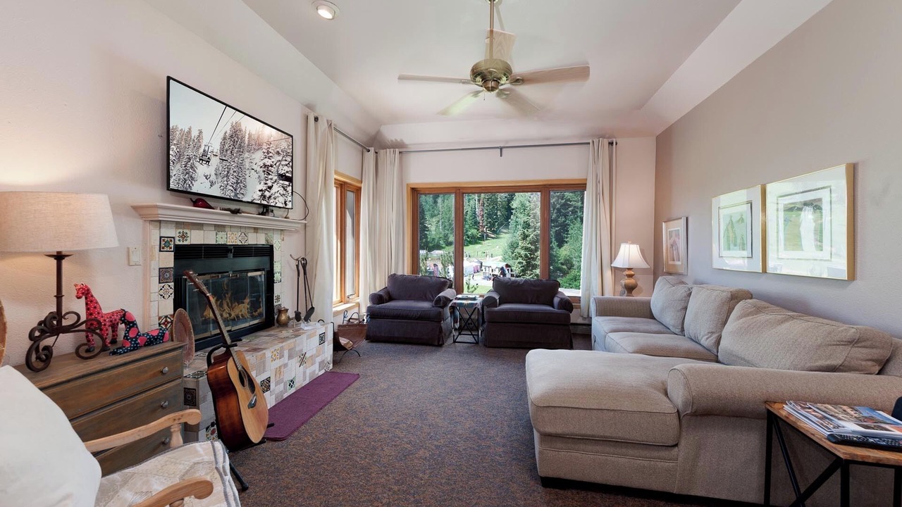 Photo of Livingroom in Purgatory