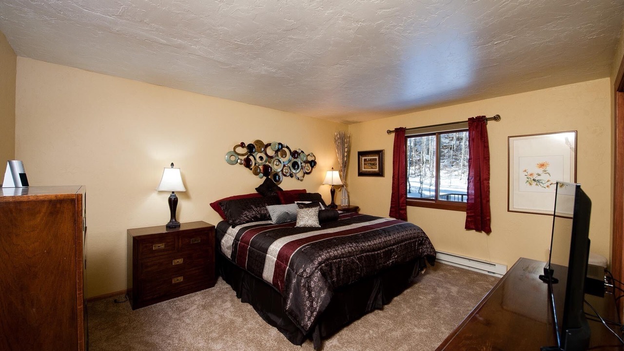 Photo of Bedroom in Purgatory