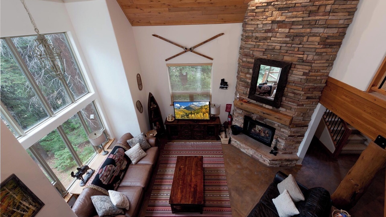 Photo of Livingroom in Columbine Lake