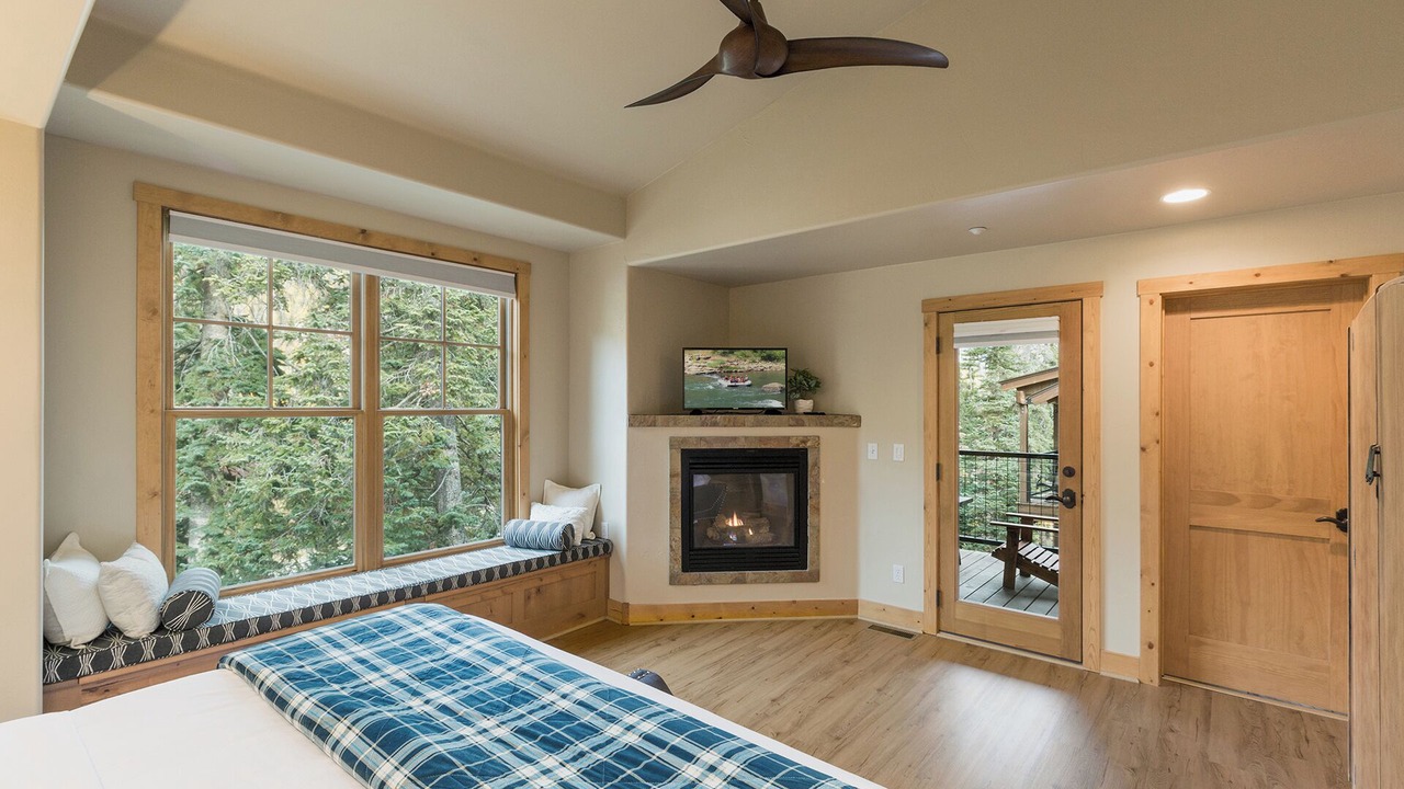 Photo of Livingroom in Purgatory