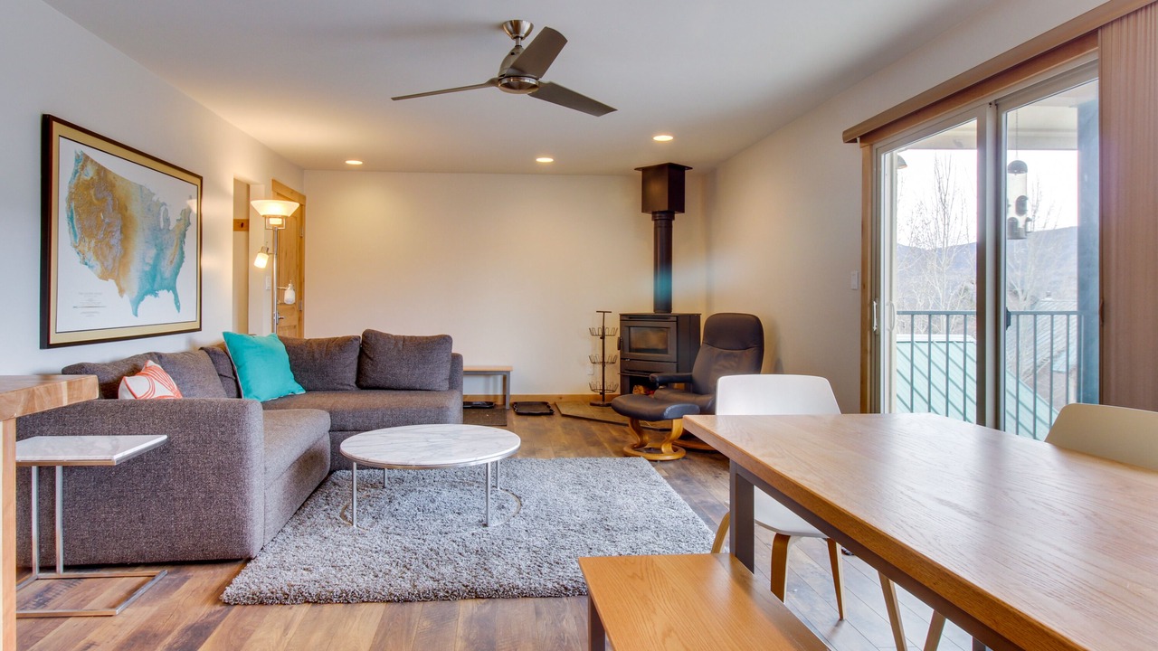 Photo of Livingroom in Purgatory