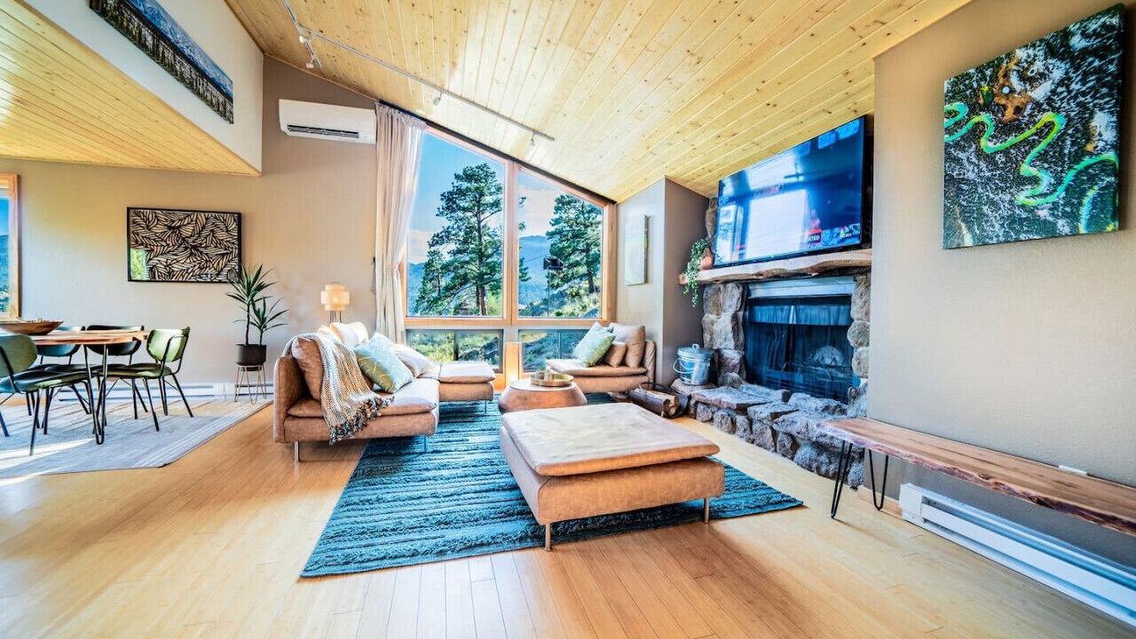 Photo of Livingroom in Venner Ranch Estates