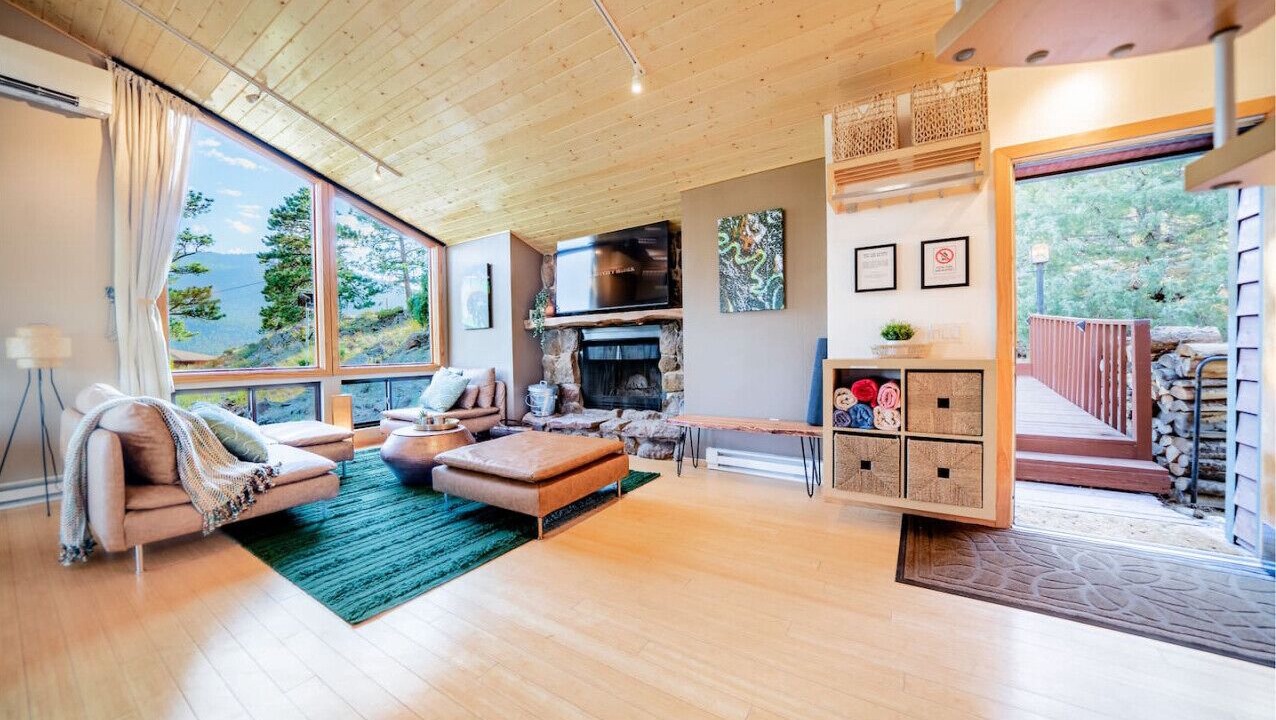 Photo of Livingroom in Venner Ranch Estates