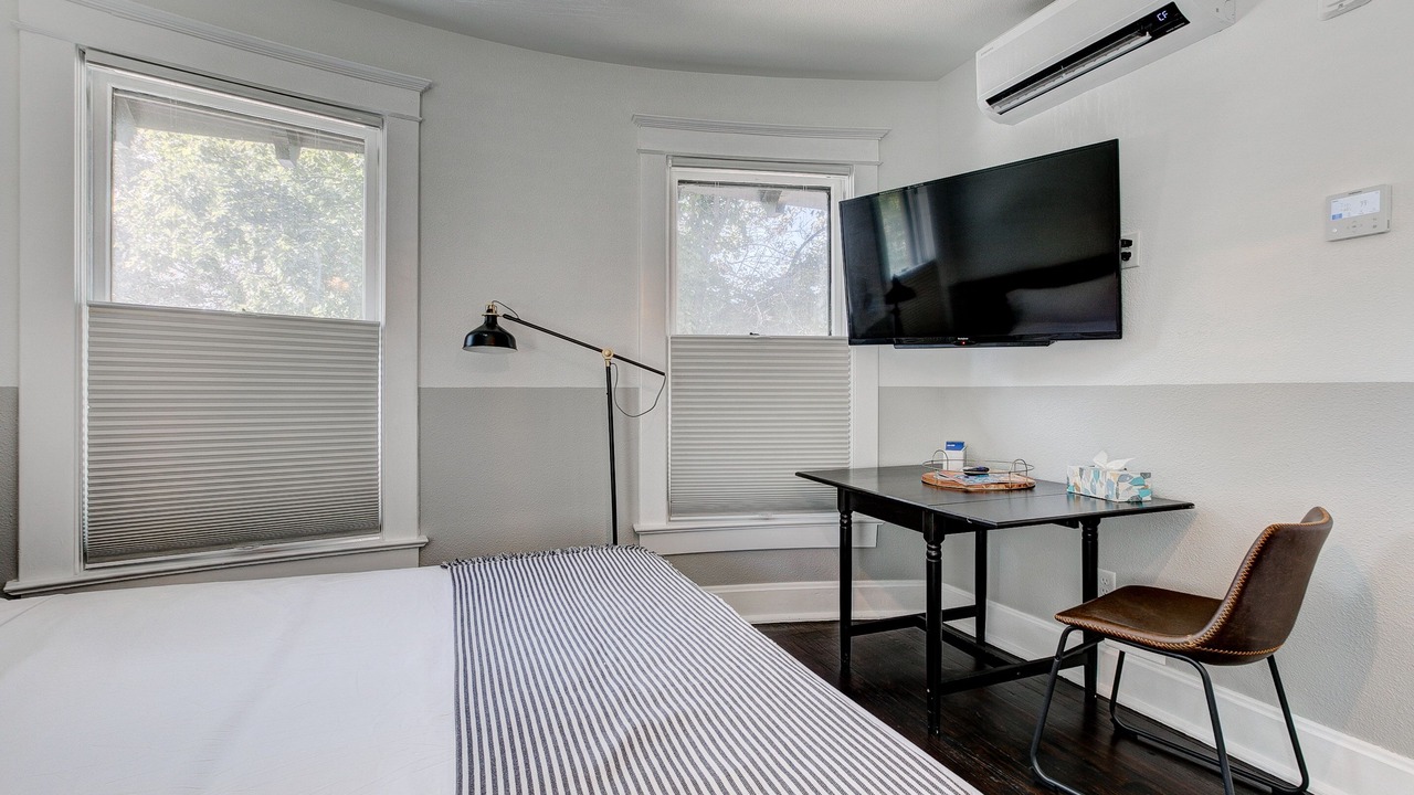 Photo of Bedroom in University North