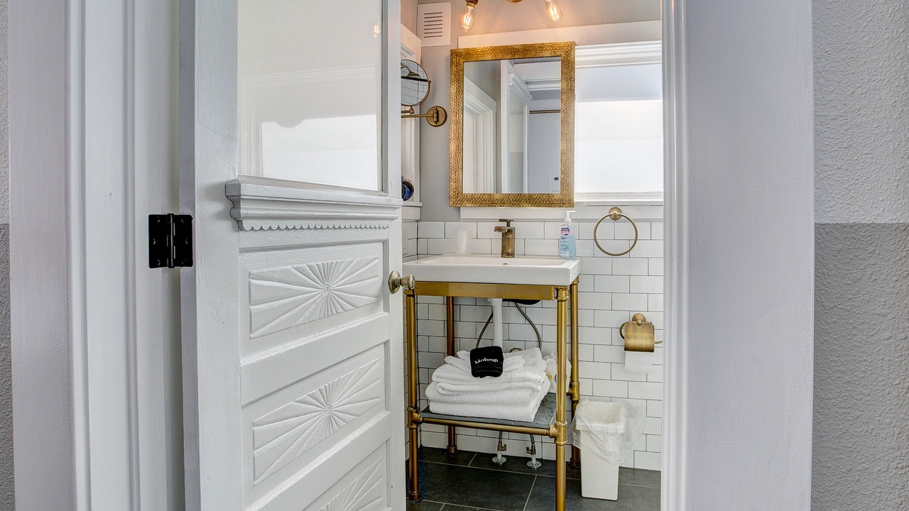 Photo of Bathroom in University North