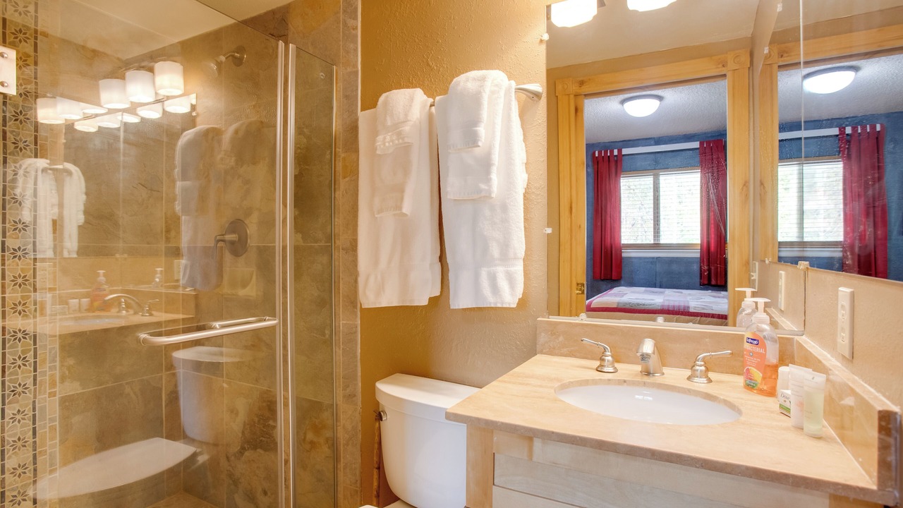 Photo of Bathroom in Rendezvous