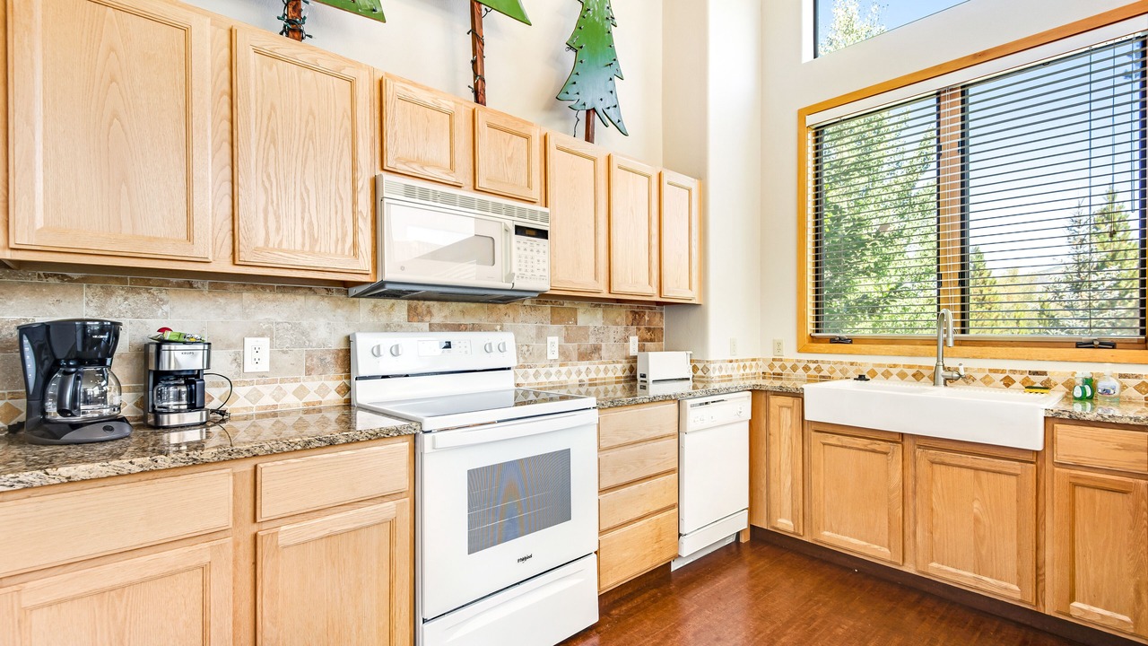 Photo of Kitchen in Three Peaks