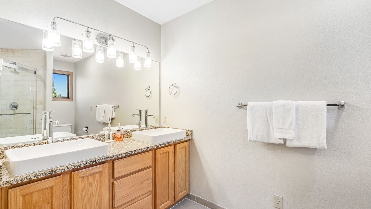 Photo of Bathroom in Three Peaks