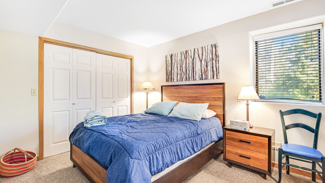 Photo of Bedroom in Three Peaks
