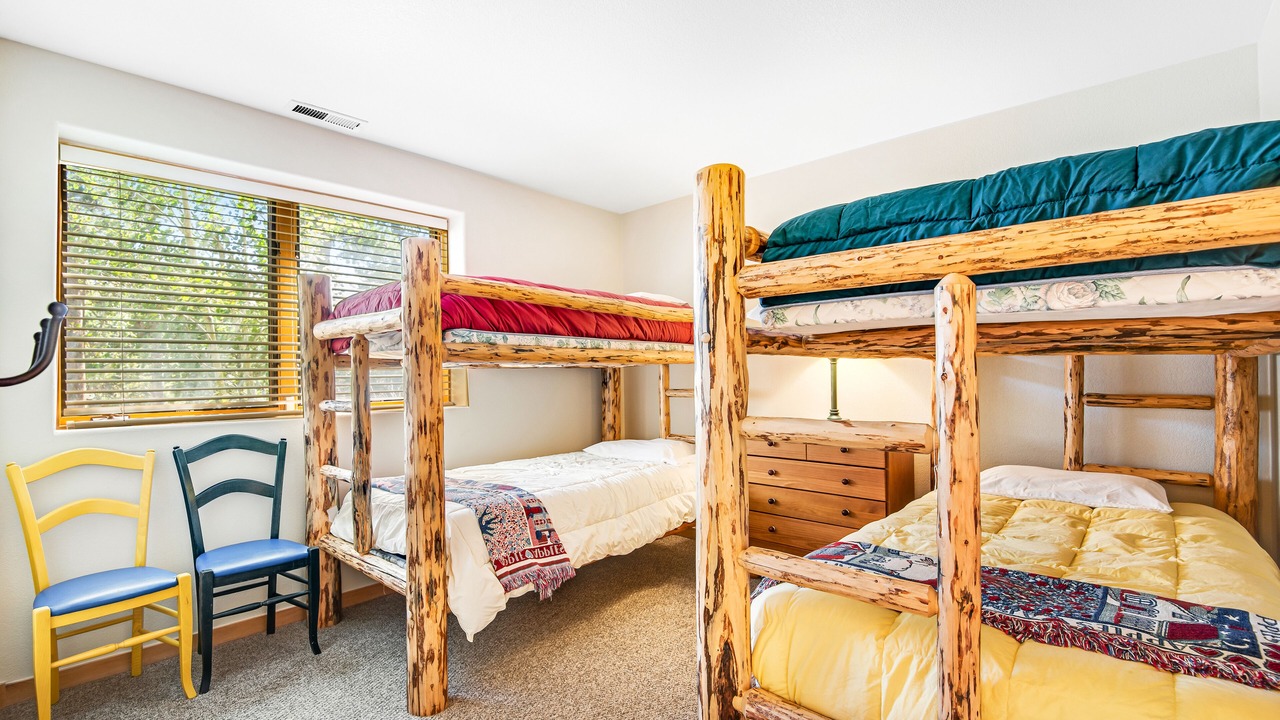 Photo of Bedroom in Three Peaks