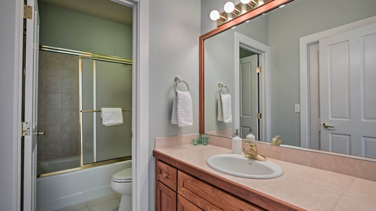 Photo of Bathroom in Fraser