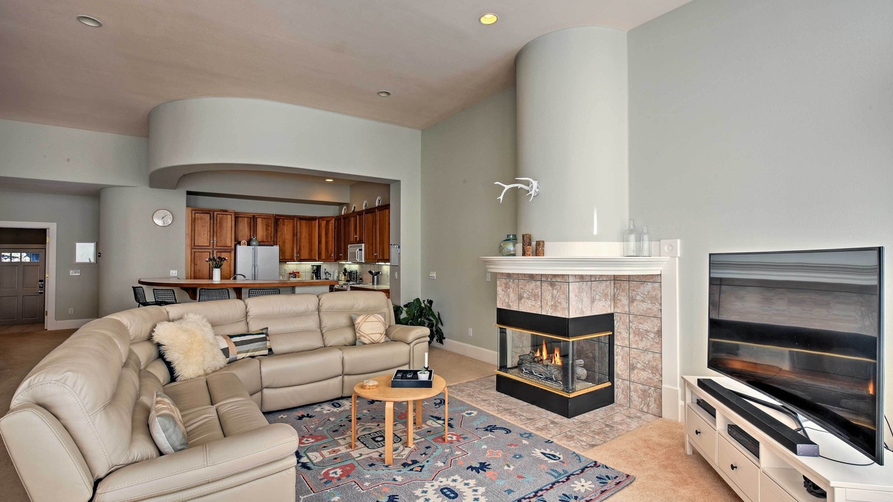 Photo of Livingroom in Fraser