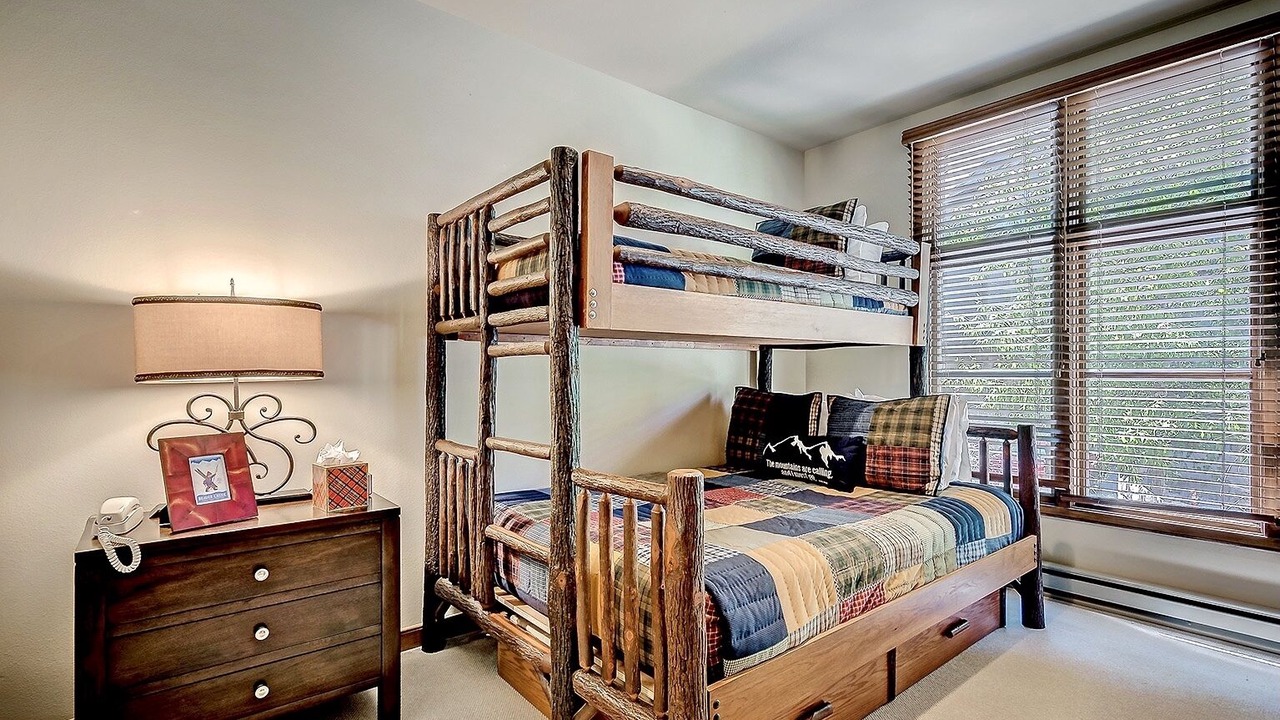 Photo of Bedroom in Highlands Townhomes