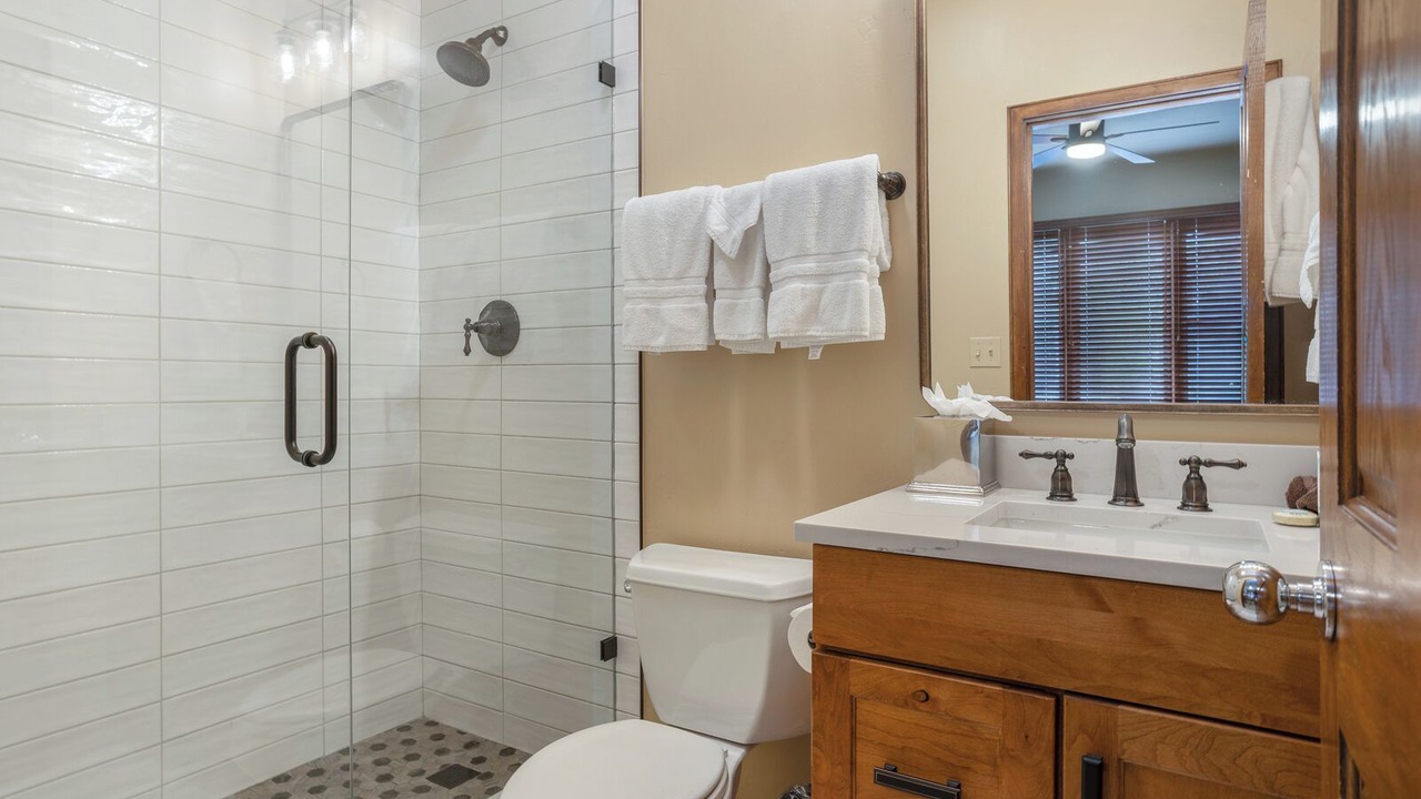 Photo of Bathroom in Highlands Townhomes