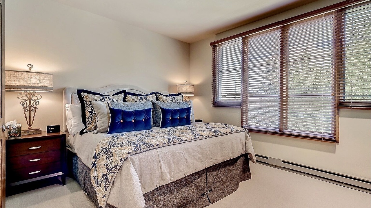 Photo of Bedroom in Highlands Townhomes