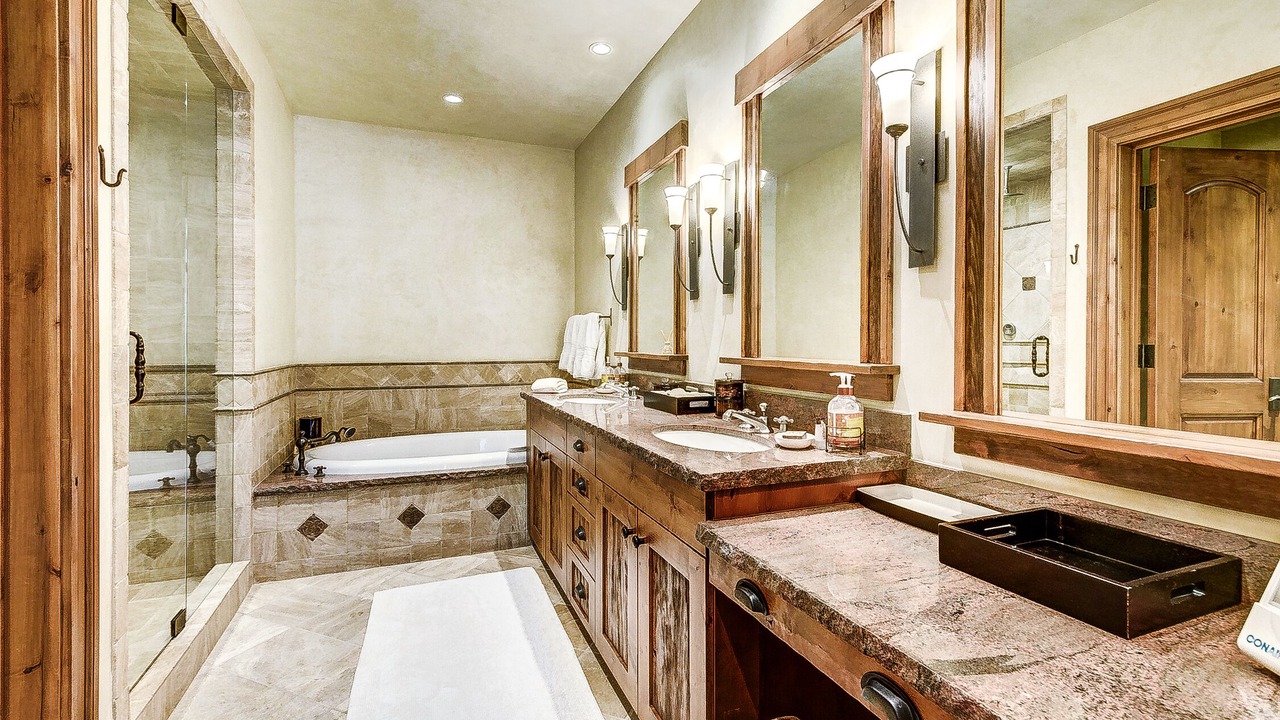 Photo of Bathroom in Village Walk