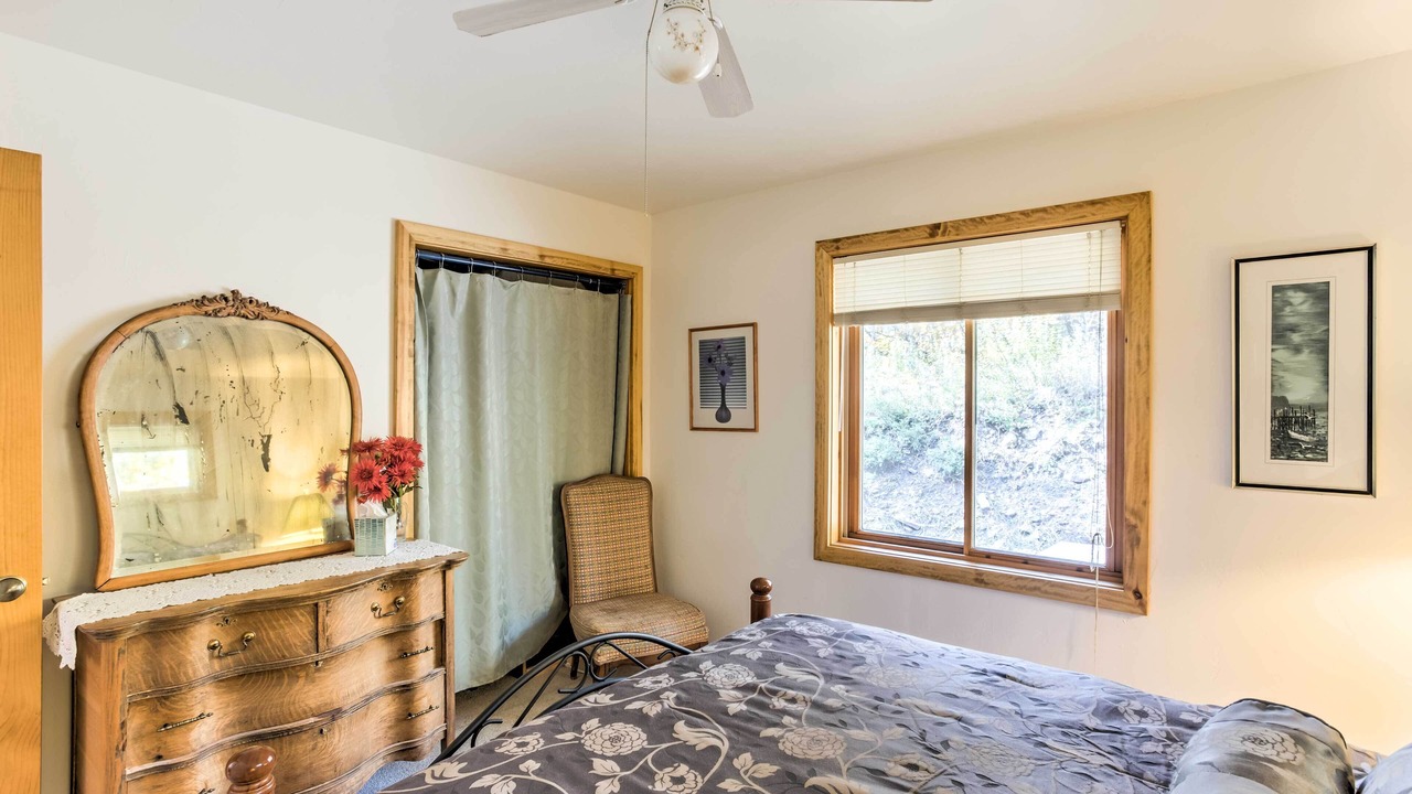 Photo of Bedroom in Marble